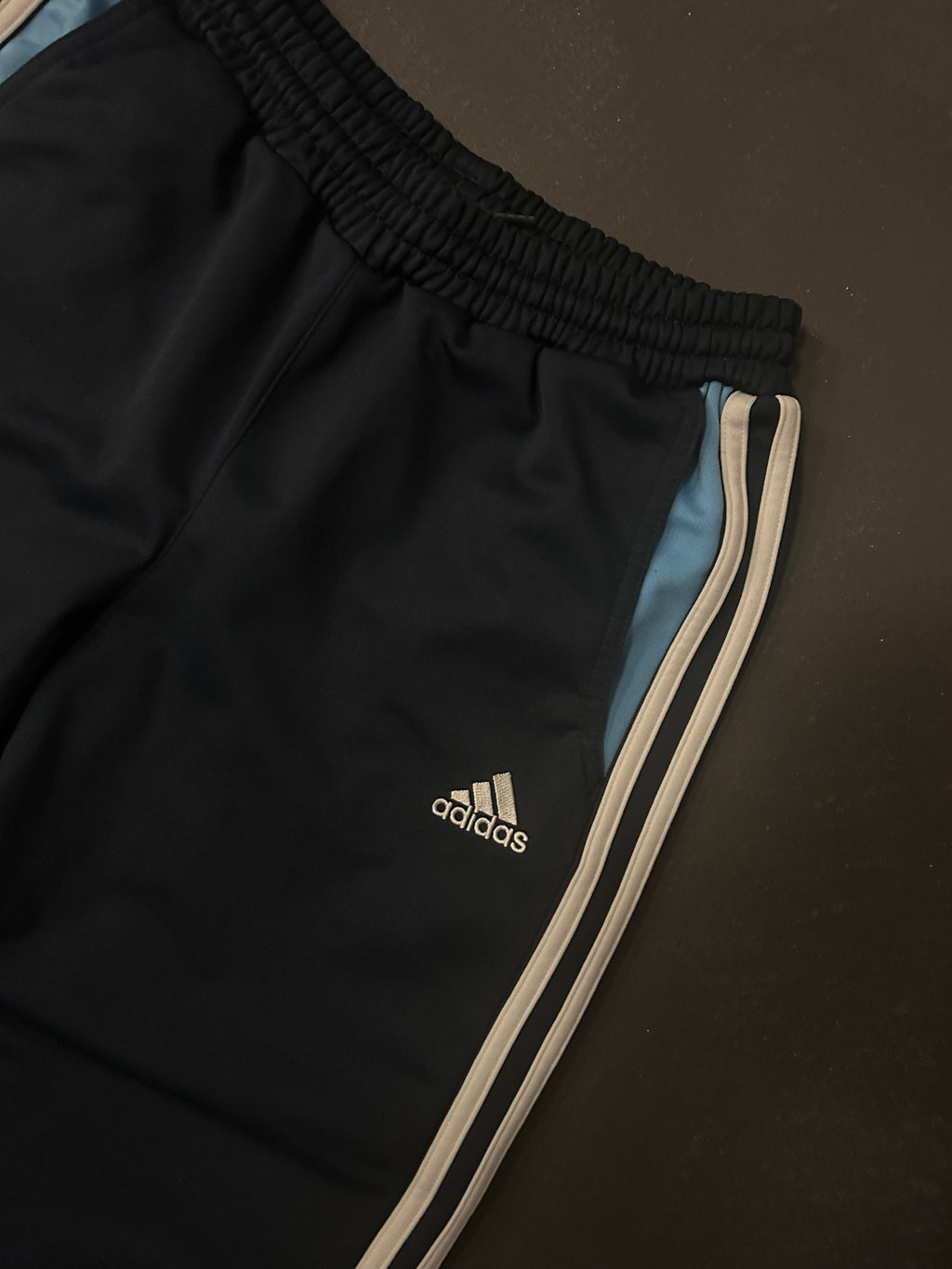 Adidas Baggy Trackpants 🔥💙